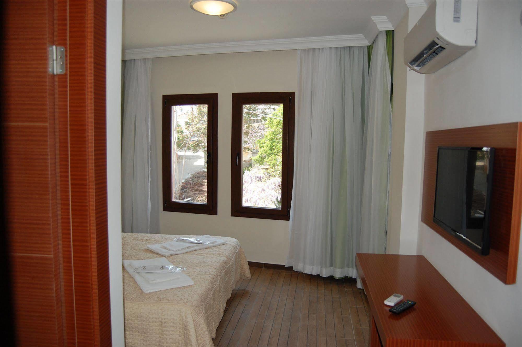 เซเลนา โฮเทล Hotel Selcuk ภายนอก รูปภาพ